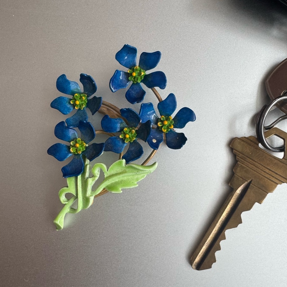 Blue and Green Vintage Floral brooch